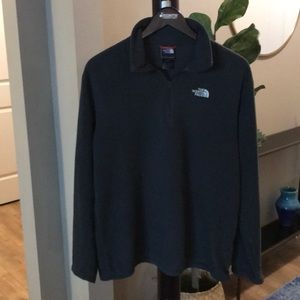 Men’s North Face Half-Zip Pullover and Hat